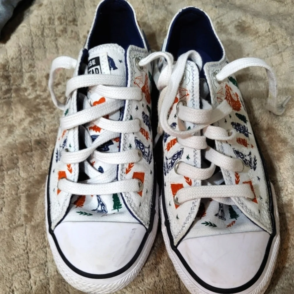 Converse Kids White and Orange Graphic/Camp Sneakers Size 2.5‎